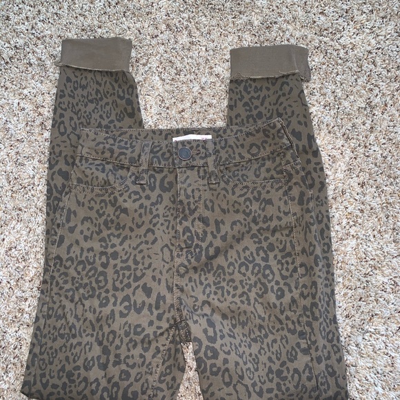 SO Pants - ✨5/25✨ SO Leopard Print Skinny Jeggings